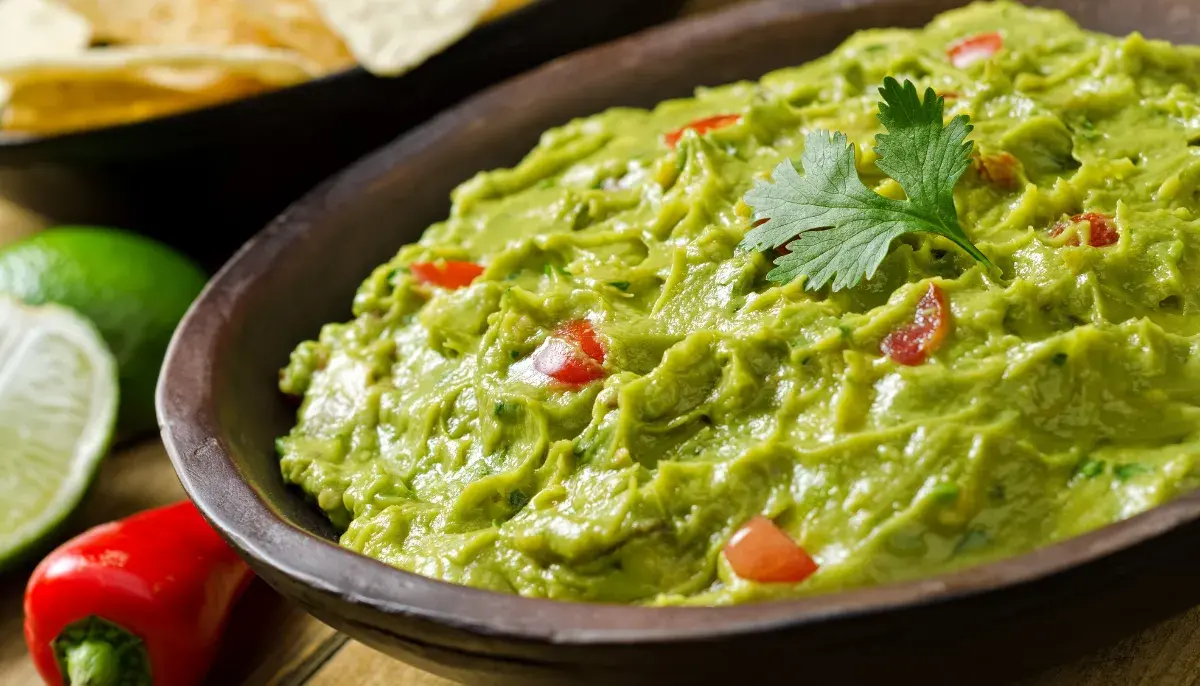 Guacamole Tradicional: Aprenda a Fazer Essa Delícia!