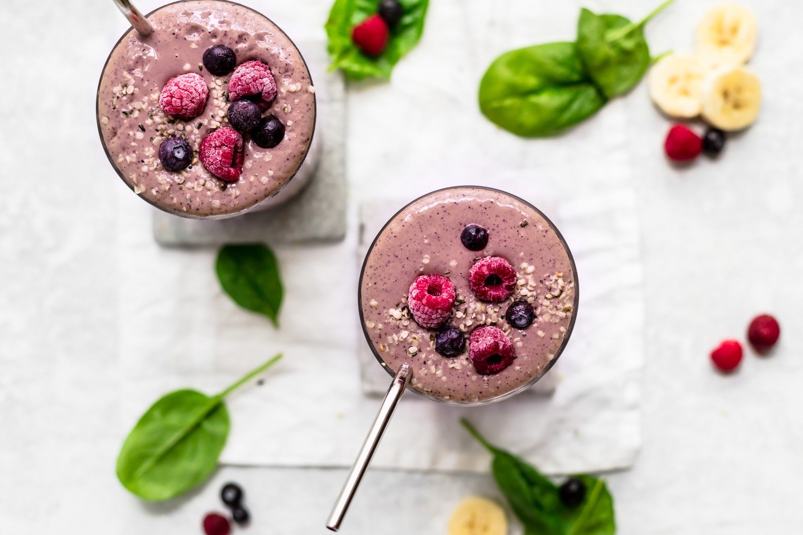 O melhor smoothie de baga mista (alta proteína!)